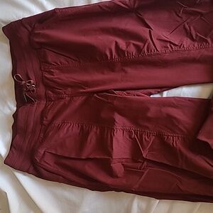 Lulu dance studio joggers size 8